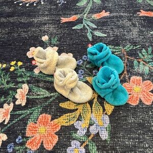 Zutano fleece baby booties. Size 12 months